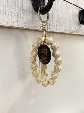Brand New~ MAMA Wooden Beaded Tassel Key Chain in Cream 💗